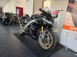 Aprilia RSV4 Factory Akrapovic _ Usato Permutabile