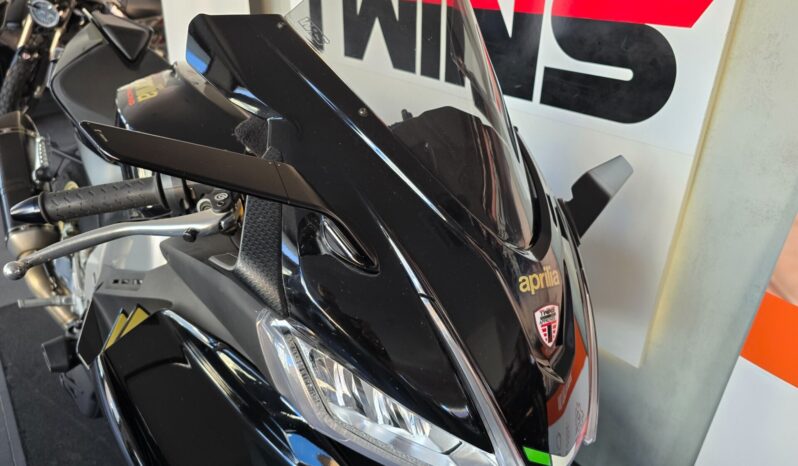 Aprilia RSV4 Factory Akrapovic _ Usato Permutabile full