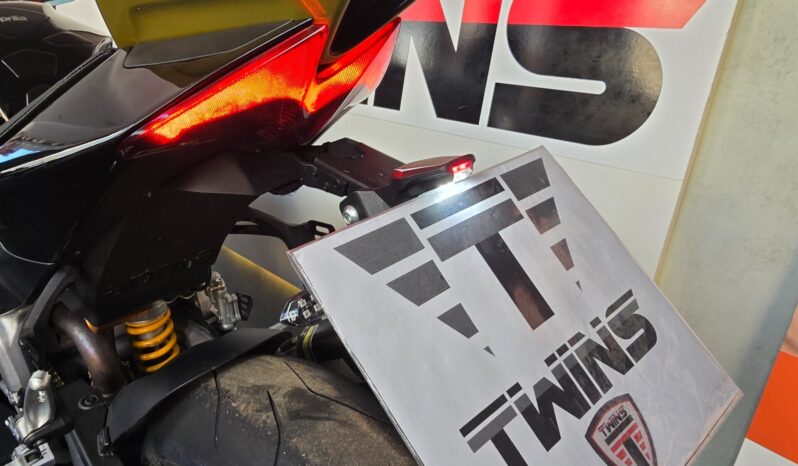 Aprilia RSV4 Factory Akrapovic _ Usato Permutabile full