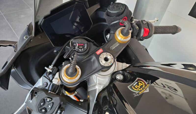 Aprilia RSV4 Factory Akrapovic _ Usato Permutabile full