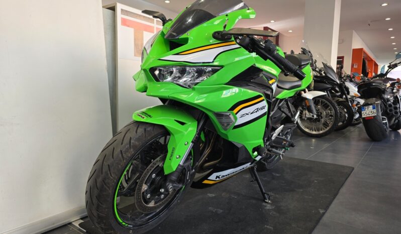 
								Kawasaki Ninja ZX 4 RR _ Usato Permutabile full									