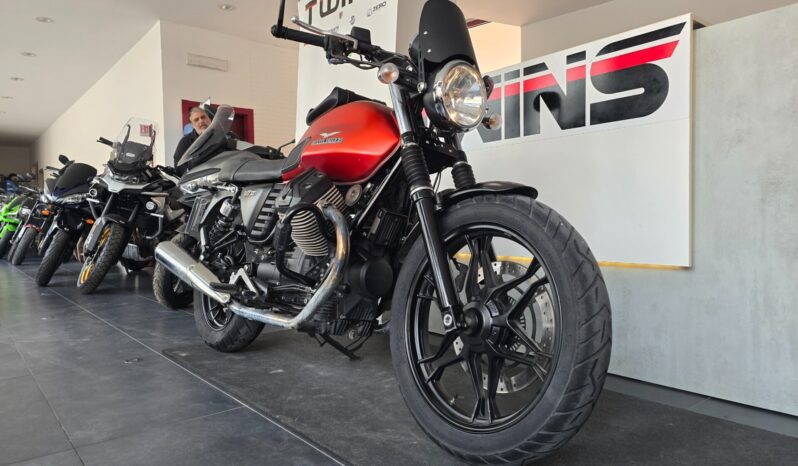 
								Moto Guzzi V7 II Stone _ Usato Permutabile full									