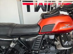 
										Moto Guzzi V7 II Stone _ Usato Permutabile full									