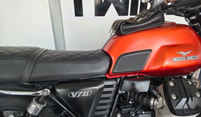 
								Moto Guzzi V7 II Stone _ Usato Permutabile full									