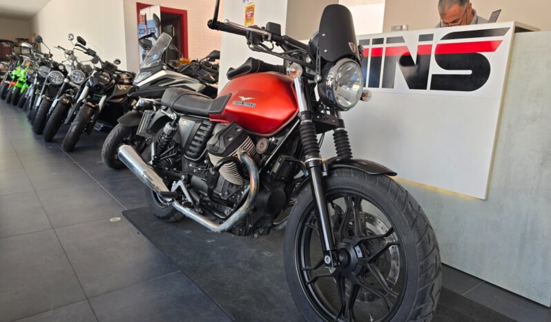 
								Moto Guzzi V7 II _ Usato Permutabile full									