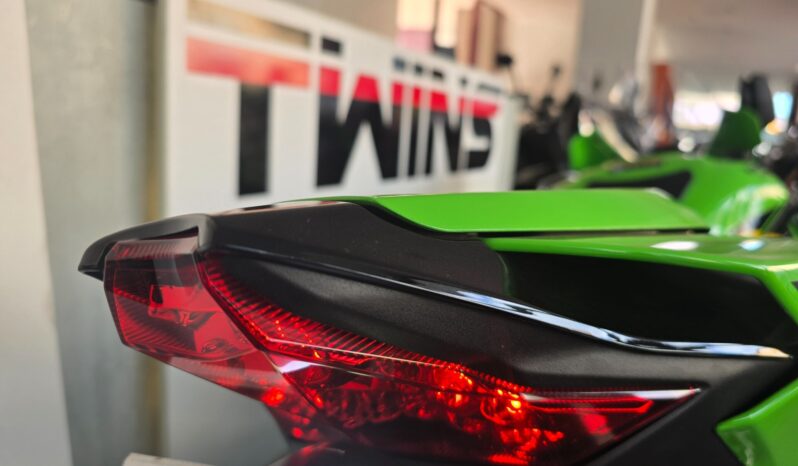 
								Kawasaki Ninja ZX – 10 R Stock_Usato Permutabile full									