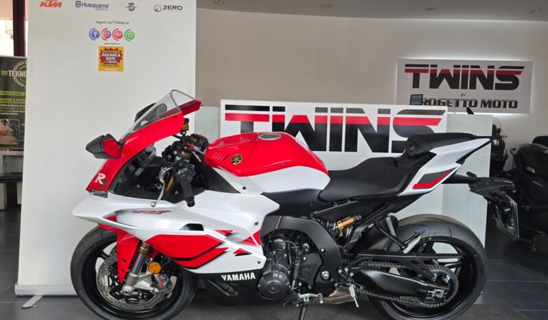 
								Yamaha YZF R9 70th Anniversary _ Permutiamo full									