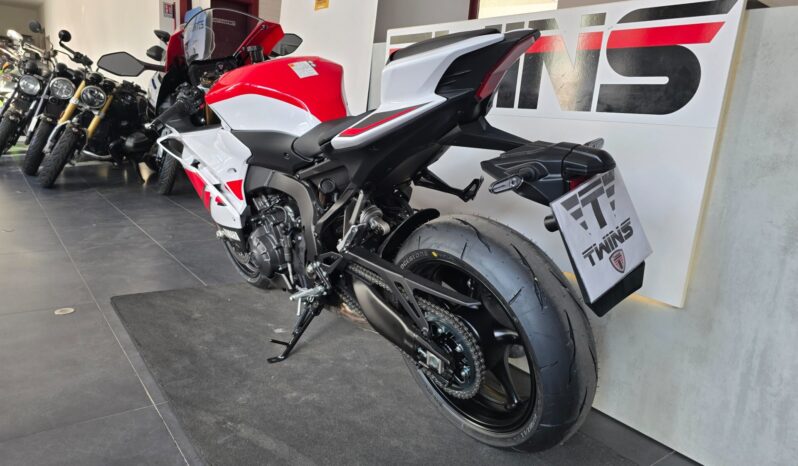 
								Yamaha YZF R9 70th Anniversary _ Permutiamo full									