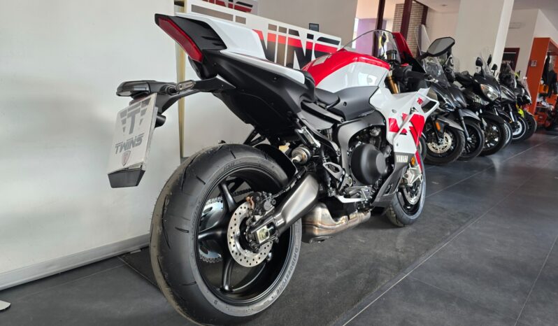 
								Yamaha YZF R9 70th Anniversary _ Permutiamo full									