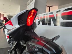 
										Yamaha YZF R9 70th Anniversary _ Permutiamo full									