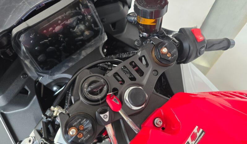 
								Yamaha YZF R9 70th Anniversary _ Permutiamo full									